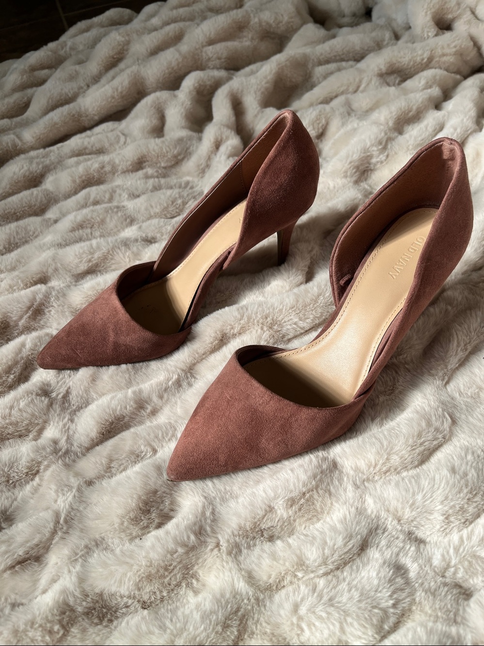 Pointed toe d’orsay Women’s heels Pink Suede old navy
